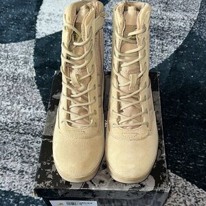 Tan Men Lace-Up Boots